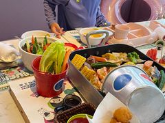 -水桶王国主题餐厅·聚会·生日派对·亲子活动·家庭套餐(亚龙湾希尔顿店)