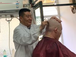 -兰建理发店