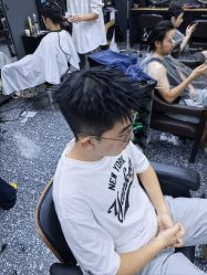 -藤野造型专业烫染接发