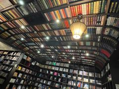 -钟书阁(松江泰晤士小镇店)