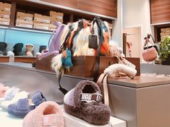 -UGG(燕莎奥特莱斯购物中心店)