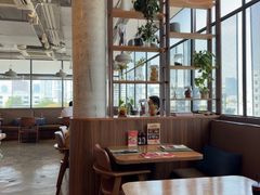 -ROAST coffee & eatery