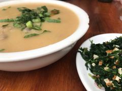 -大树下饭店(春晓镇慈岙社区卫生服务站南)