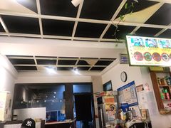 -丽虹云南过桥米线(兴工街店)