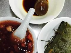 肉粽-芳婆糕团店(王府大街店)
