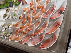-雍容荟帝王蟹活龙虾展台自助(IFS黑金店)