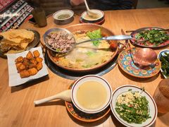 -洱火云南酸菜牛肉火锅(石景山当代商城店)