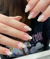 -蜜桃美甲美睫化妆