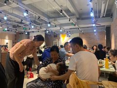 等位区-五里关火锅(牛市口店)