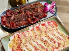 蒜香海盐蜂巢厚切猪五花-小米烤肉-泥炉炭烤(常营店)