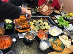 -臻牛烤肉