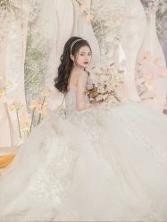 -伯瓷皇后婚纱艺术空间