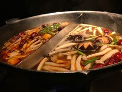 -湊湊火锅·茶憩(新中关购物中心店)