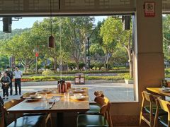 靠窗位-原製原味(普陀山磐龙店)