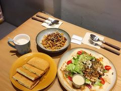 -HELLO 27 意面·沙拉·帕尼尼