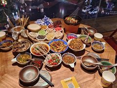 -包整·丝娃娃(一览甲秀楼风景店)