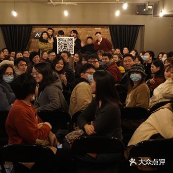 和许多陌生人的萍水相逢，意想不到的冬日温暖 