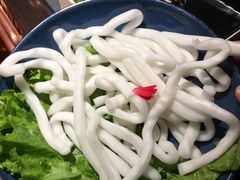 -老牌坊云南鱼豆花火锅(哈西万达店)