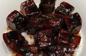 Pickled Vegetable Braised Pork (6 pieces)
