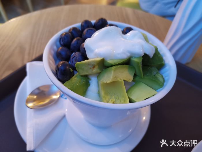 blueglass yogurt阿秋拉尕酸奶(东方广场店)牛油果蓝莓酸奶图片