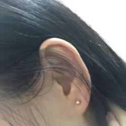 -花师傅专业手穿耳洞打耳洞穿孔