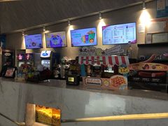-英皇UA电影城(虹桥天地店)