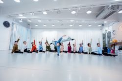 -深舞形体民族舞蹈工作室