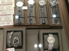 -华夏典当行(龙德广场店)