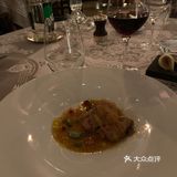 因为不饿没点甜品，二个人共消费了将近1800