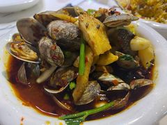 -凤凰路何眼镜香辣蟹(花果园店)