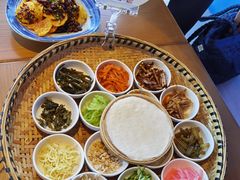 -包整·丝娃娃(一览甲秀楼风景店)