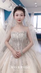 -莫小姐婚纱