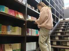 -钟书阁(松江泰晤士小镇店)