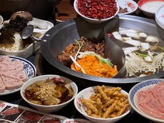 -沸炉重庆老火锅(军事博物馆店)