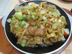石板五花肉煎酸菜-敏丁拌饭(中街总店)