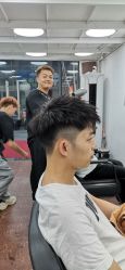 -乾健·烫染·接发SALON