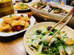 -山楂树融合菜餐厅