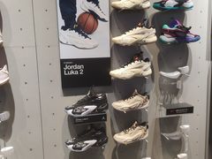 -NIKE品牌体验店(金源新燕莎店)