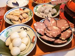 -刘姐啤酒鱼民族演艺餐厅(西街总店)