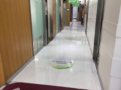 -雅悦齿科(顾村公园店)