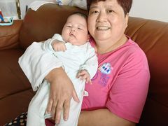 -秋歌护理·月嫂·育儿嫂(浦东医院店)