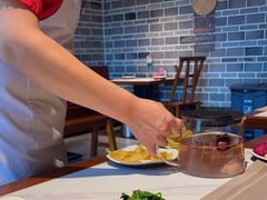 -湘西小馆(滨河路店)