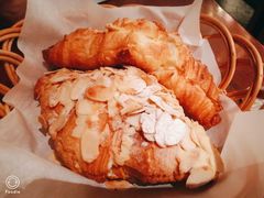 黄金流奶羊角-麦田工坊(月湖店)