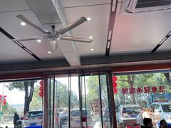 -丹水桥地锅鱼·翘嘴鲌·地方特色全鱼宴(丹江口大坝店)