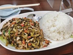 鱼香肉丝饭-日月永和中国餐饮名店(东湖店)