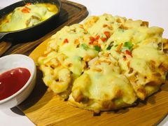 奥尔良鸡肉披萨-秀儿家の小确幸融合西餐厅(万达店)