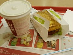 -肯德基(东安路站店)