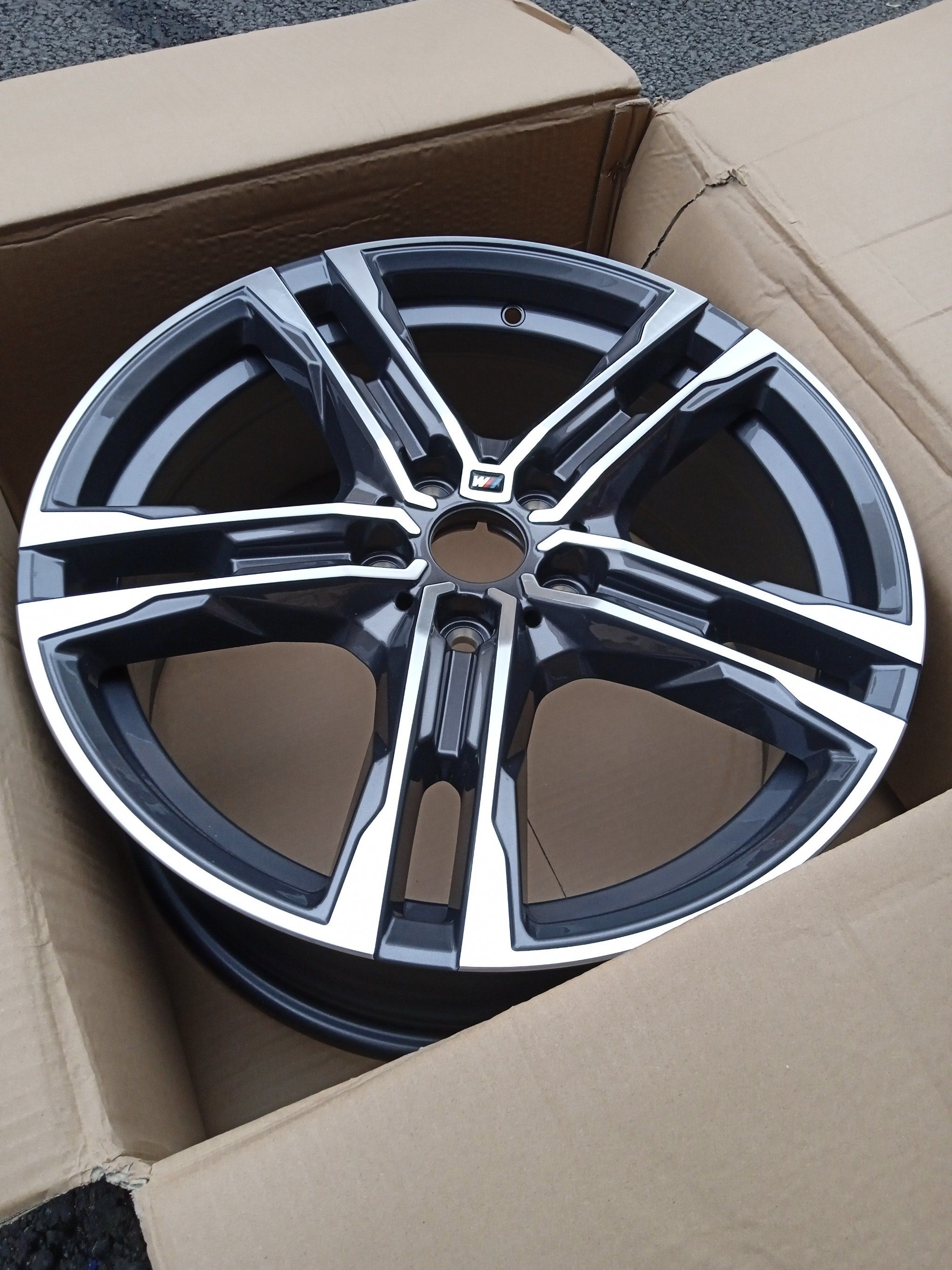 18寸宝马1系原装轮毂