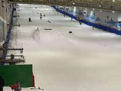 -乔波室内滑雪场