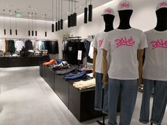 -URBAN REVIVO(七宝领展广场店)